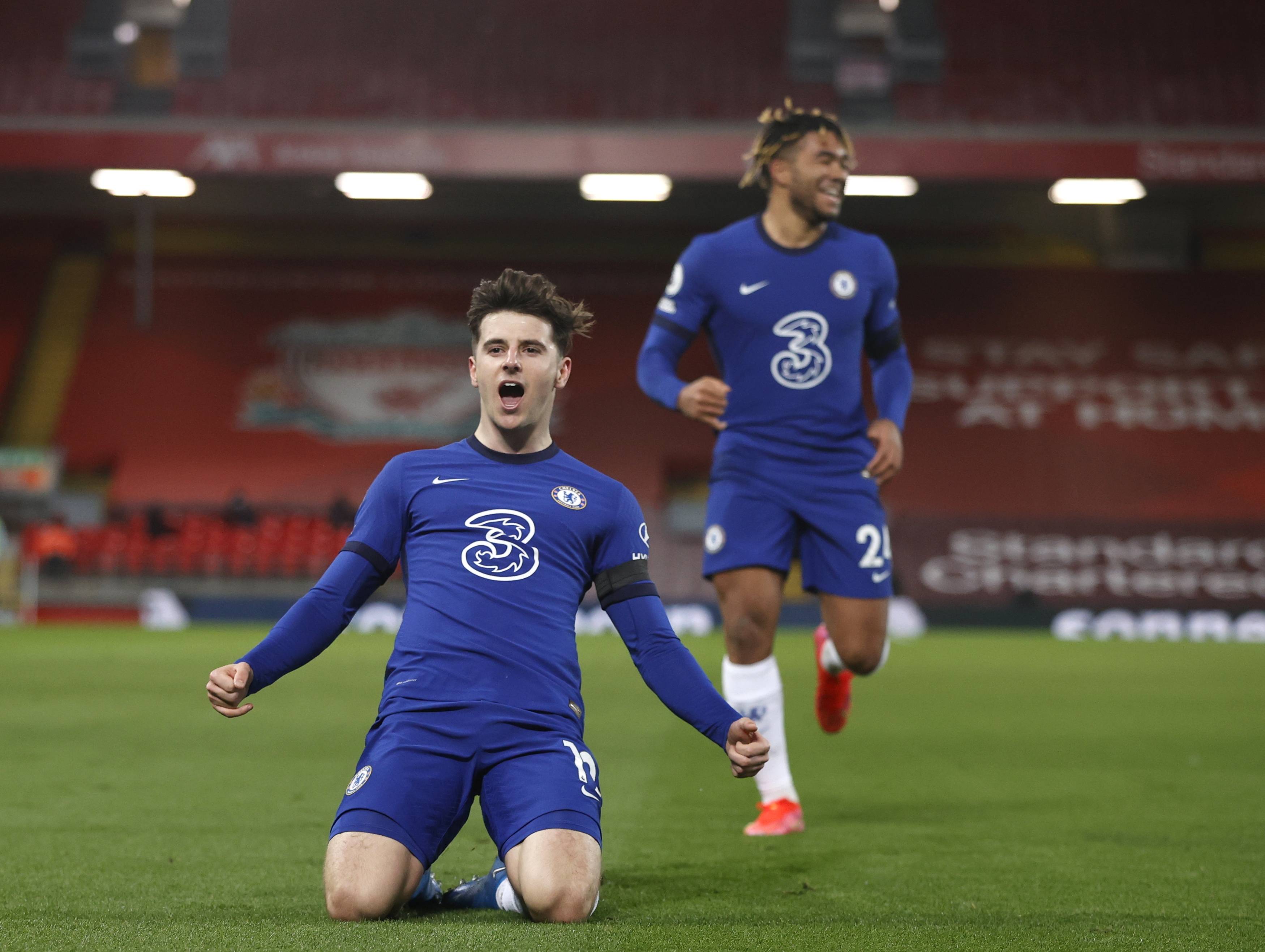 认为球队在 认为球队在