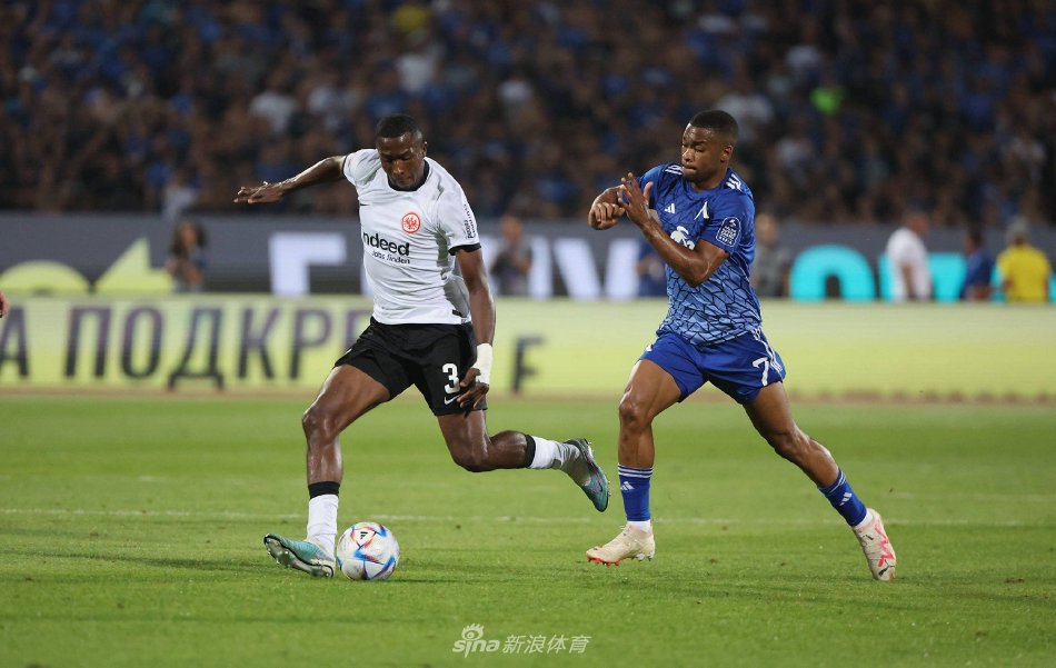 汉密尔顿又与车队策略组产生冲突 法拉利内部沟通模式再被质疑